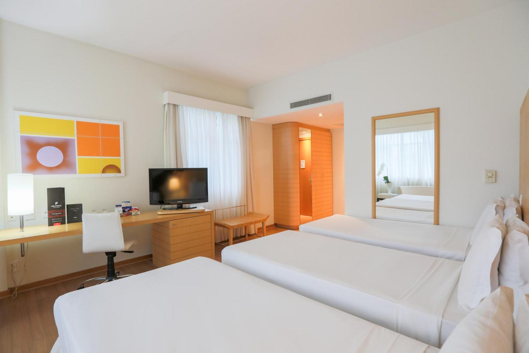 Hotel Pestana Curitiba Esterno foto