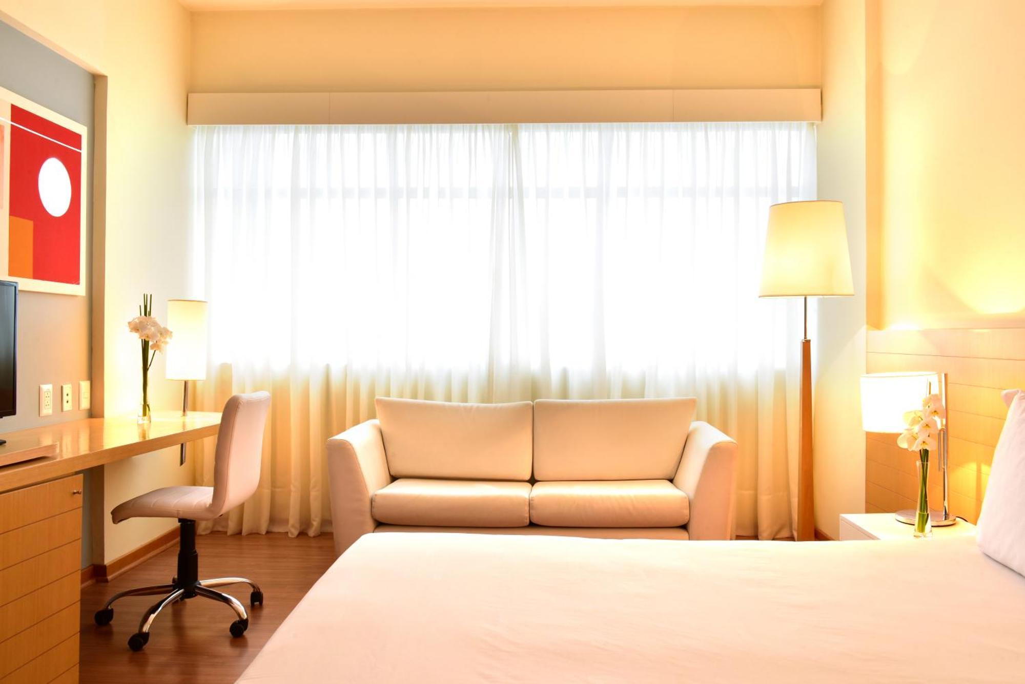 Hotel Pestana Curitiba Esterno foto